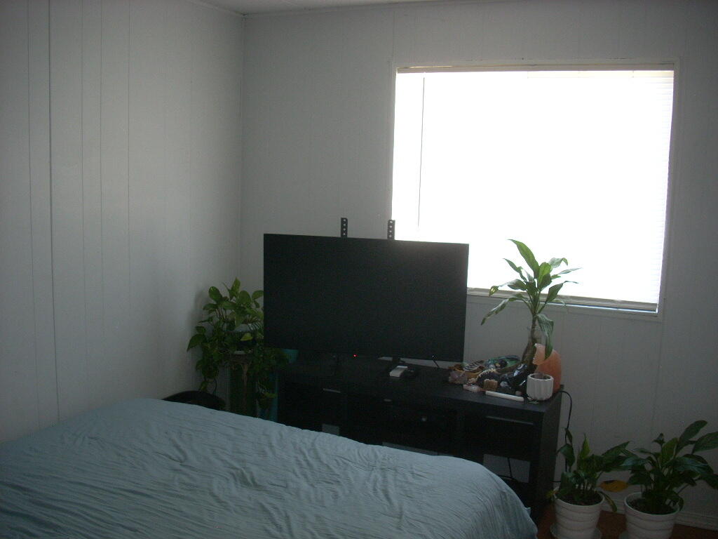32080 Drews Road Chiloquin, OR 97624 - Photo 15 of 23 2nd bedroom