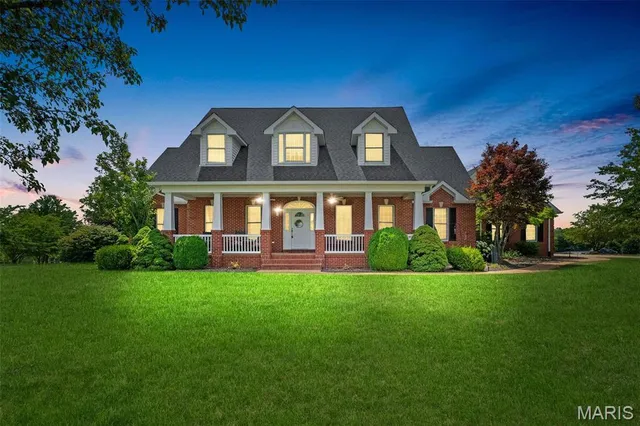 $1,125,000 | 850 A J Farm Lane, Washington, MO 63090