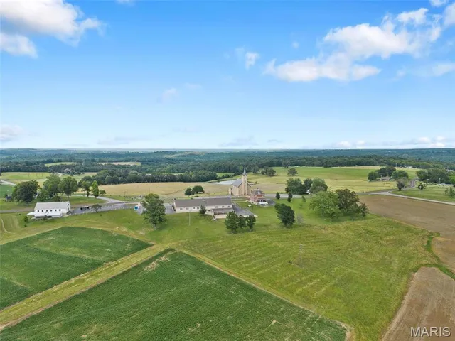 $1,125,000 | 850 A J Farm Lane, Washington, MO 63090