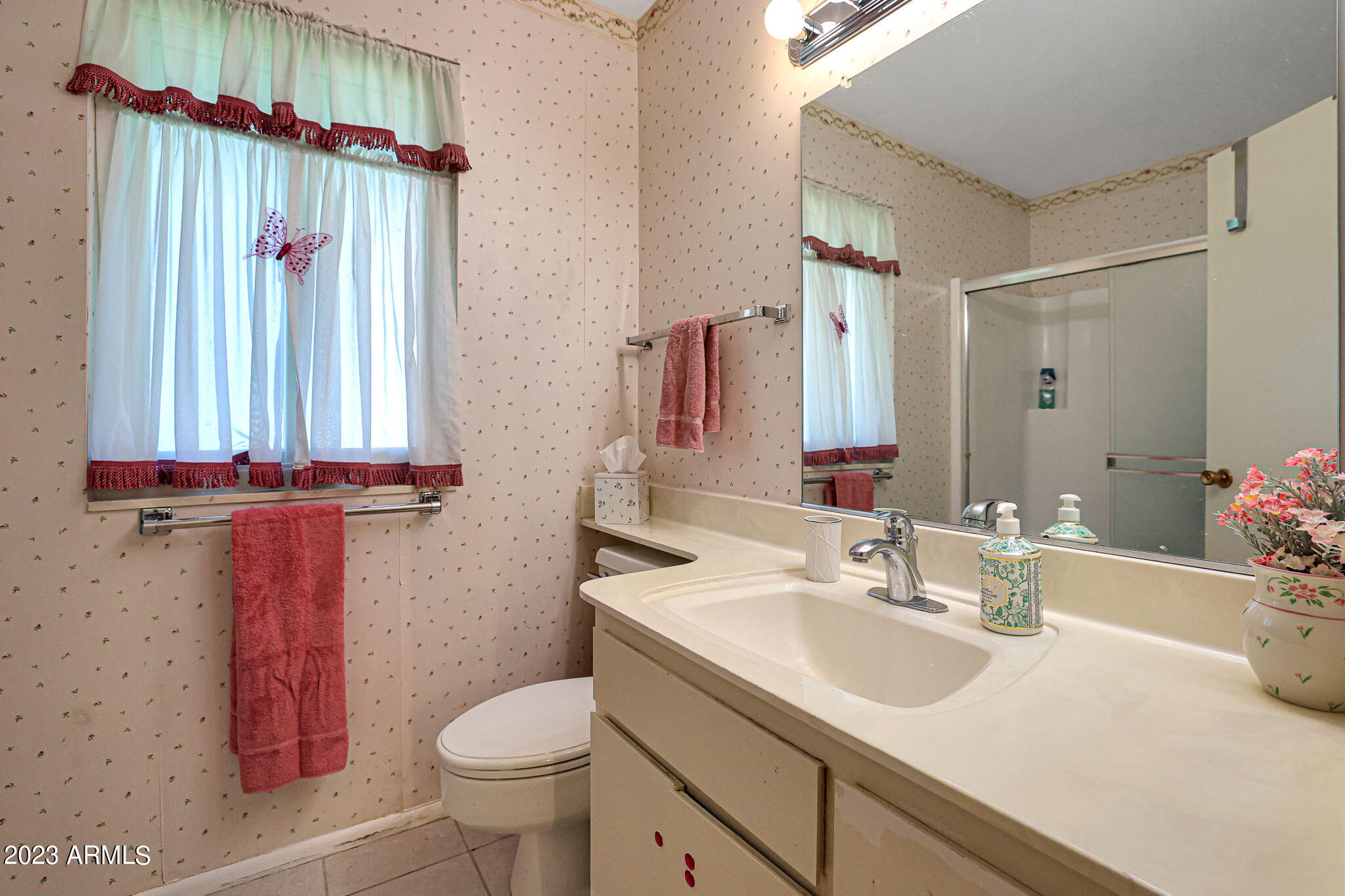 10130 West Mountain View Road Sun City, AZ 85351 - Photo 26 of 47 Primary Bathroom
