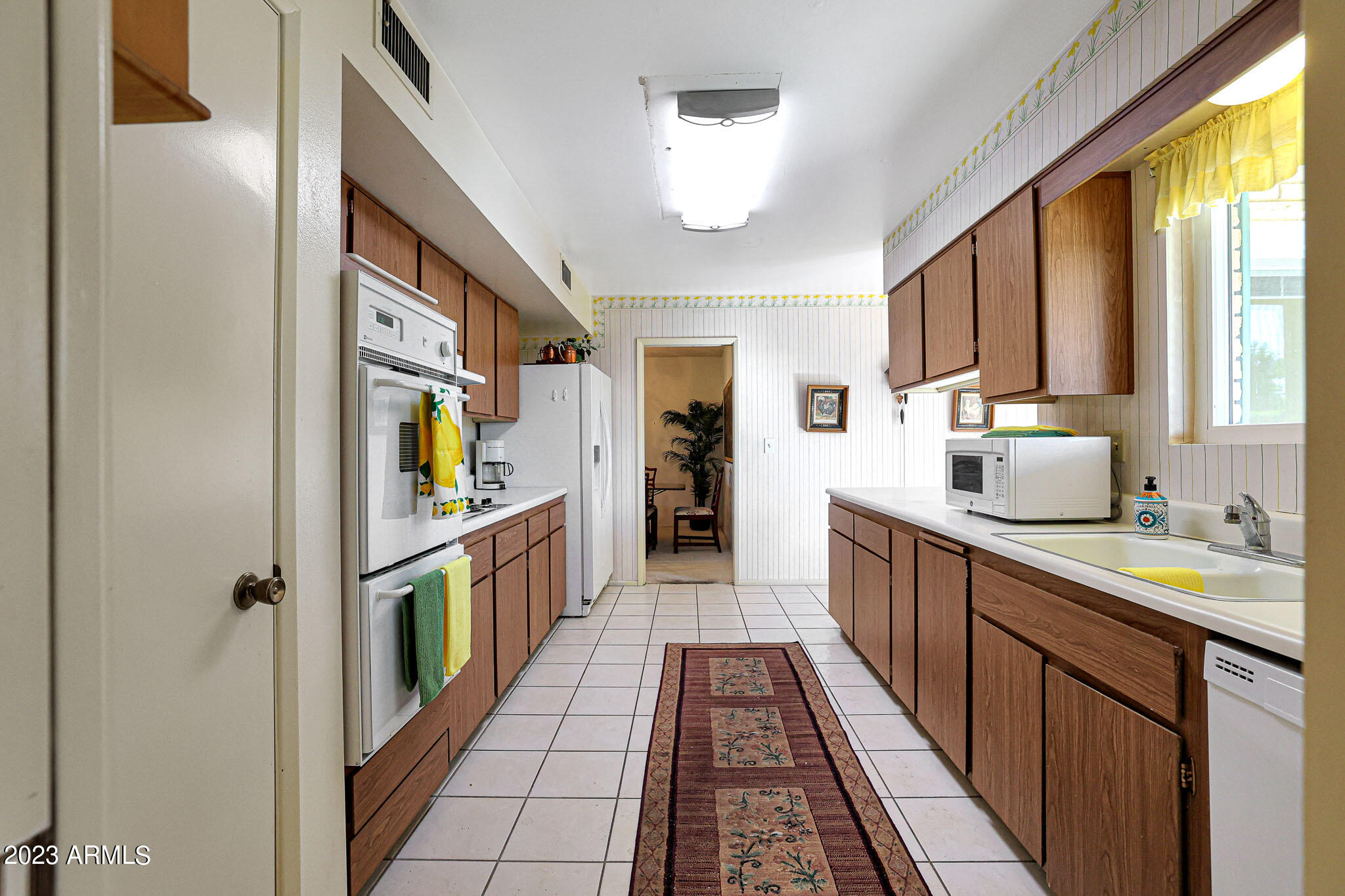 10130 West Mountain View Road Sun City, AZ 85351 - Photo 3 of 47 Kitchen