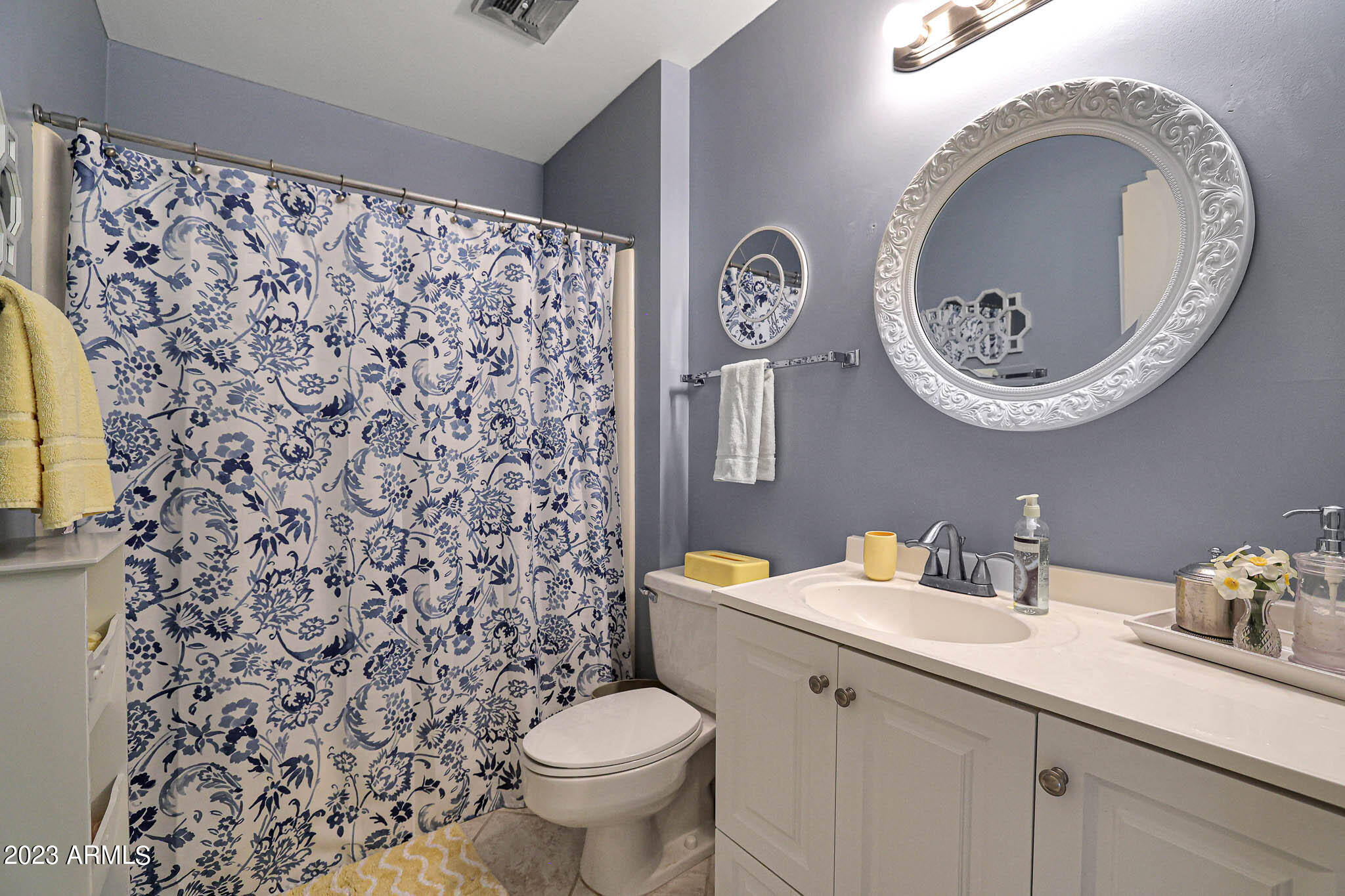 10130 West Mountain View Road Sun City, AZ 85351 - Photo 31 of 47 Guest Bathroom