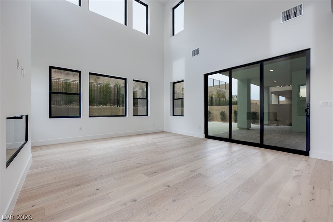 27 Sumter Rdg Street Las Vegas, NV 89138 - Photo 11 of 52