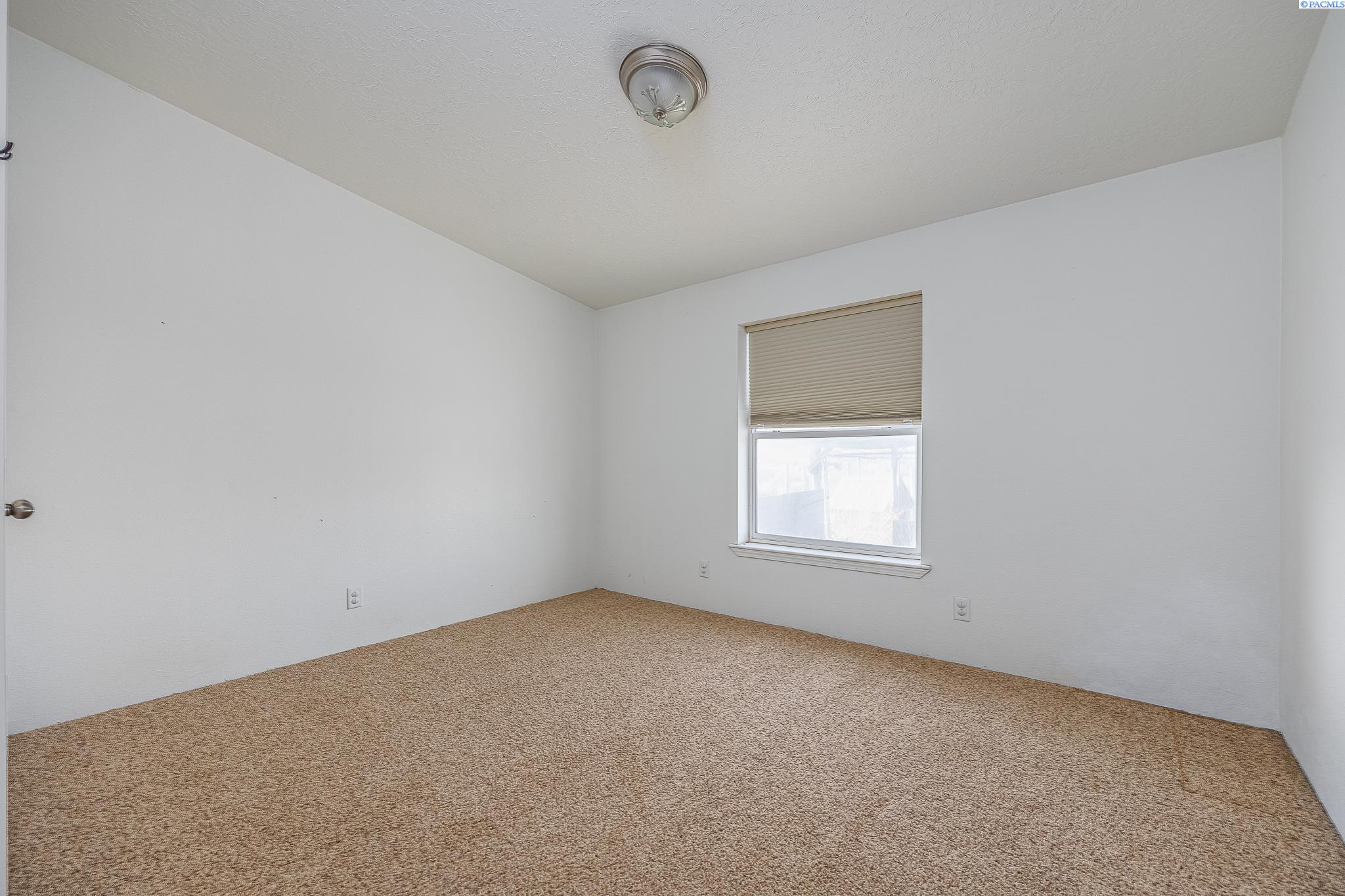 45219 Red Mountain Road Benton City, WA 99320 - Photo 15 of 30 Gallery Image 15
