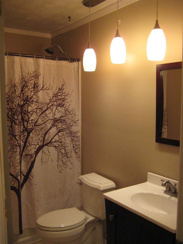 2738 High Bridge Road Lancaster, KY 40444 - Photo 15 of 39 Guest bath with new flooring, vanity and