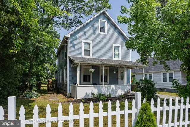 $3,300 | 109 South Main Street, Toms River, NJ 08757