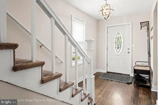 $3,300 | 109 South Main Street, Toms River, NJ 08757