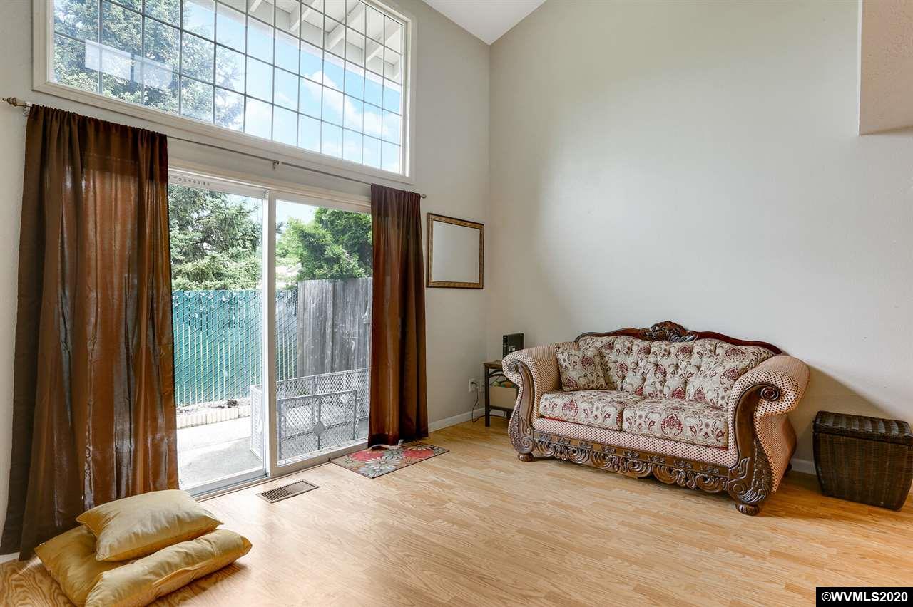 3756 Auburn Road Northeast Salem, OR 97301 - Photo 6 of 23 Gallery Image 6