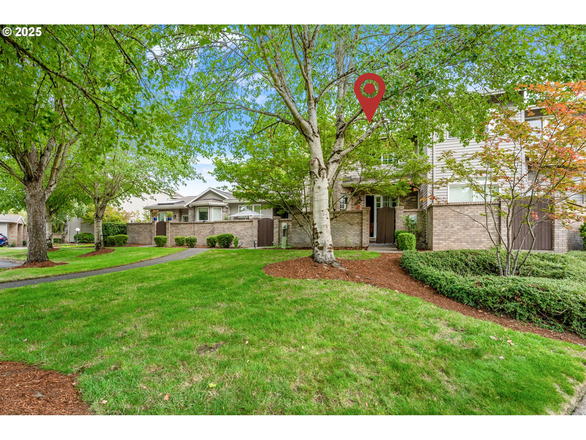 8200 Southwest Maxine Lane, Unit 59 Wilsonville, OR 97070 - Photo 31 of 33 a view of a house with a backyard