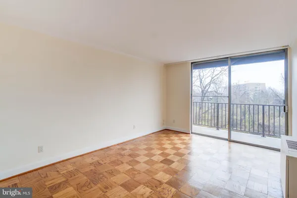 $2,700 | 4343 Cherry Hill Road, Unit 303, Arlington, VA 22207