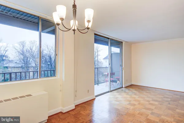 $2,700 | 4343 Cherry Hill Road, Unit 303, Arlington, VA 22207