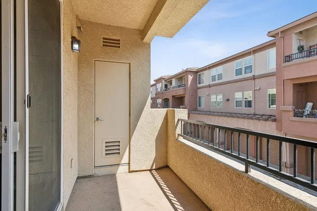 $429,000 | 900 Moon Circle, Unit 922, Folsom, CA 95630
