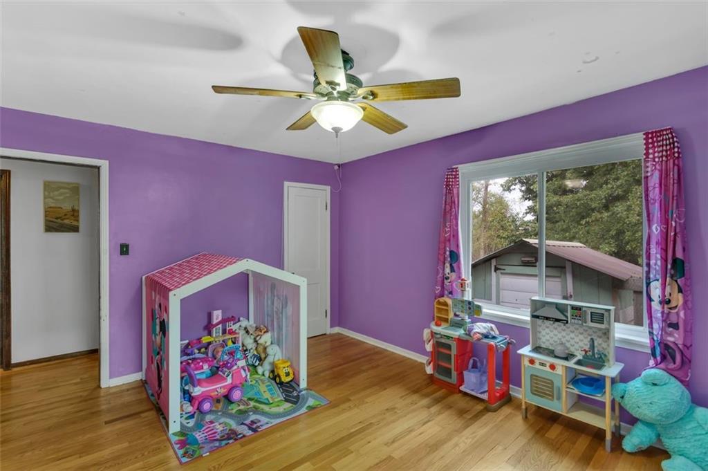 634 Rose Street Apollo, PA 15613 - Photo 18 of 29 a room with toys and a wooden floor