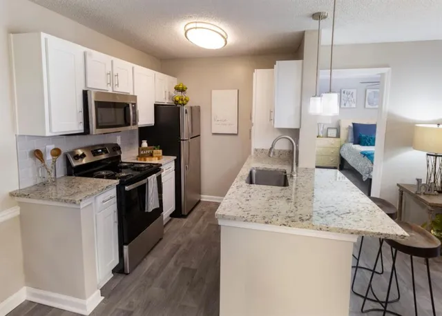 $1,238 | 100 Ashford Gables Drive, Unit 6A104, Dunwoody, GA 30338