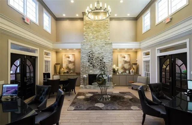 $1,238 | 100 Ashford Gables Drive, Unit 6A104, Dunwoody, GA 30338