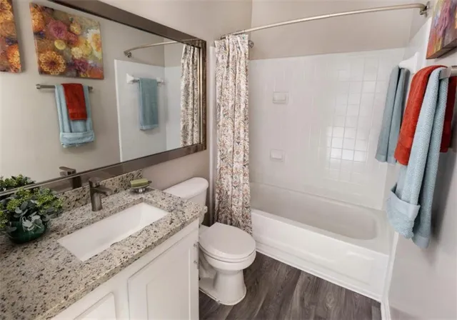 $1,238 | 100 Ashford Gables Drive, Unit 6A104, Dunwoody, GA 30338