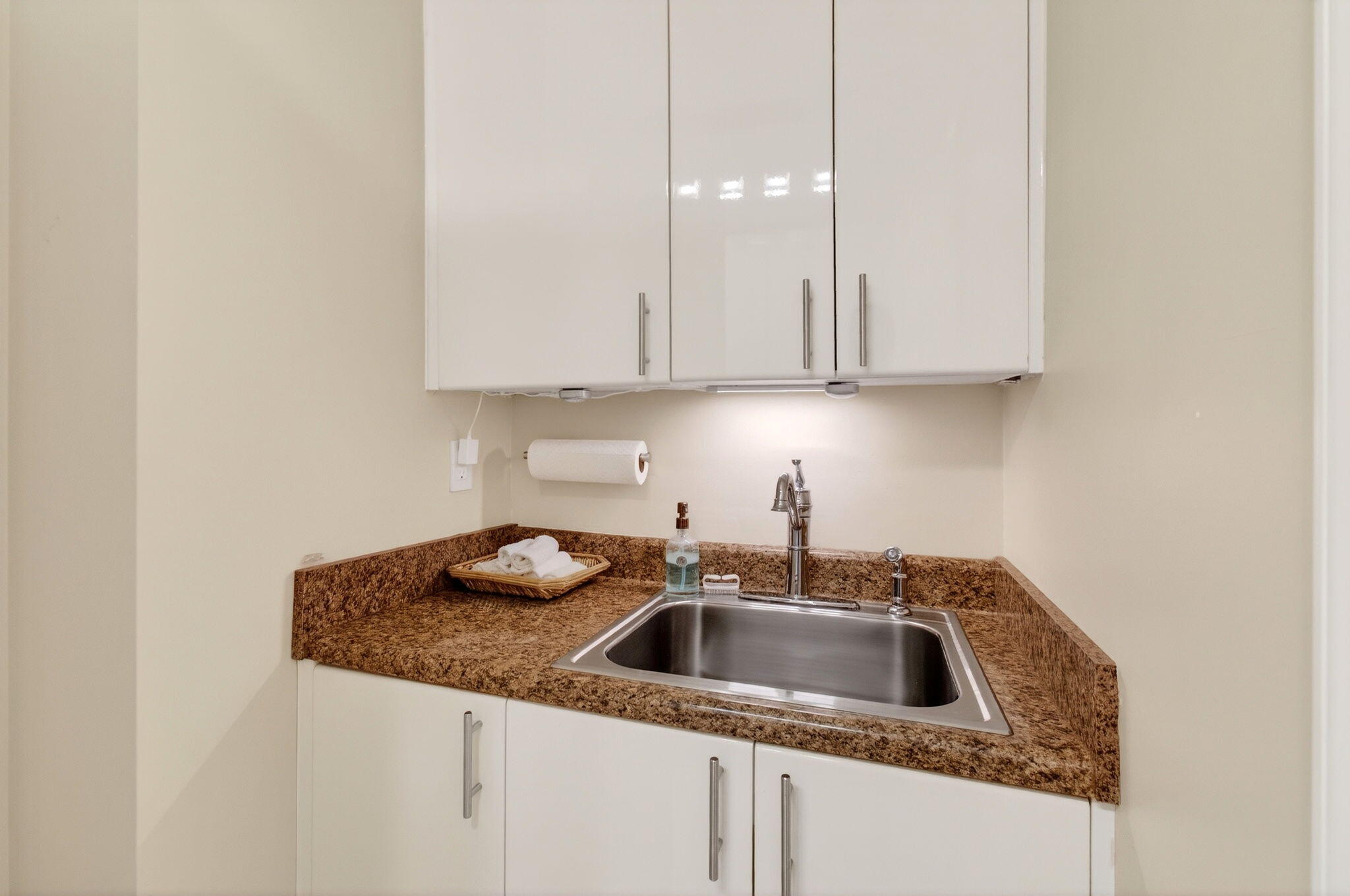 6160 Northwest 24th Street Boca Raton, FL 33434 - Photo 62 of 108 Laundry Room