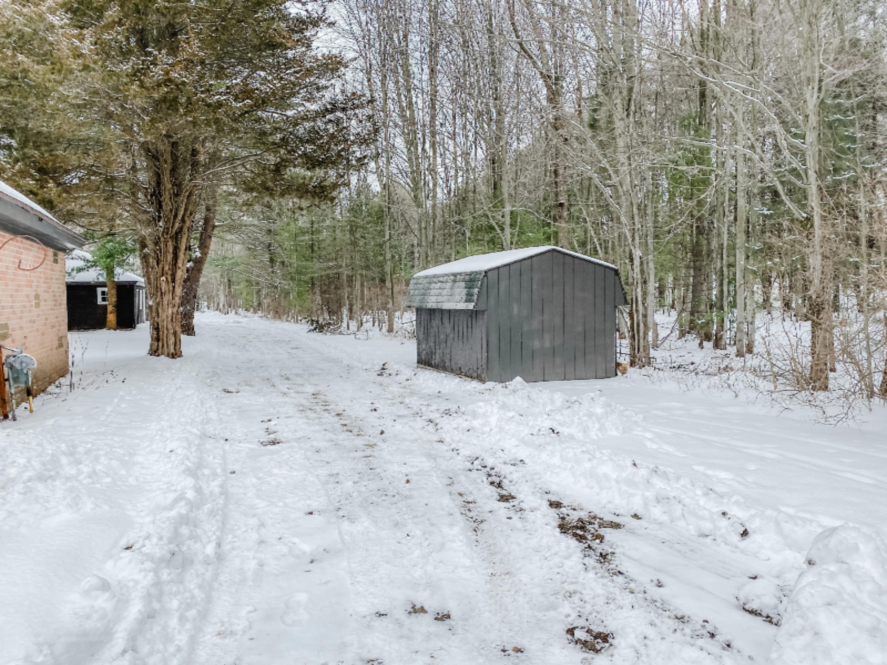 2996 West Giles Road Muskegon, MI 49445 - Photo 3 of 26 40E84B5B-4F53-4ED4-8082-357F58BF32DE