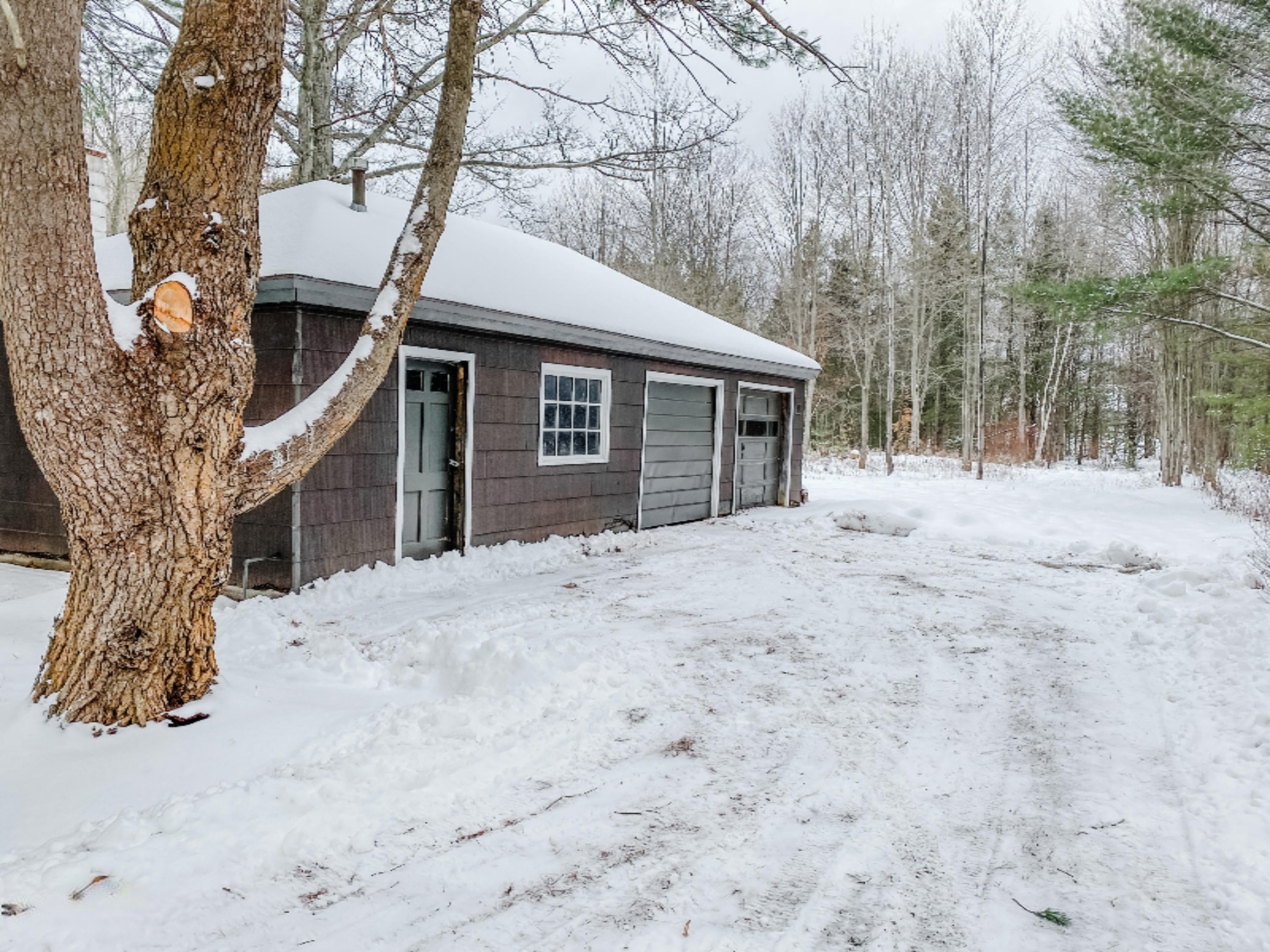 2996 West Giles Road Muskegon, MI 49445 - Photo 4 of 26 29A86FD3-401D-481E-97FB-F2FDE8B8CD20