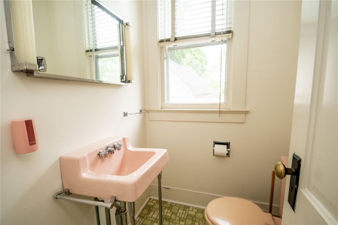 164 East Main Street Webster, NY 14580 - Photo 17 of 24