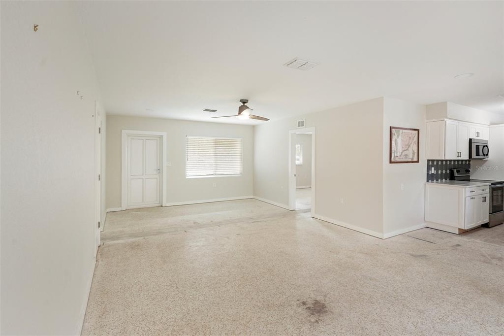500 Pameto Road Nokomis, FL 34275 - Photo 20 of 45 Living Room