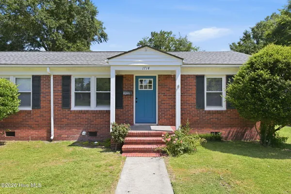 $1,200 | 1714 Lucerne Way, New Bern, NC 28560