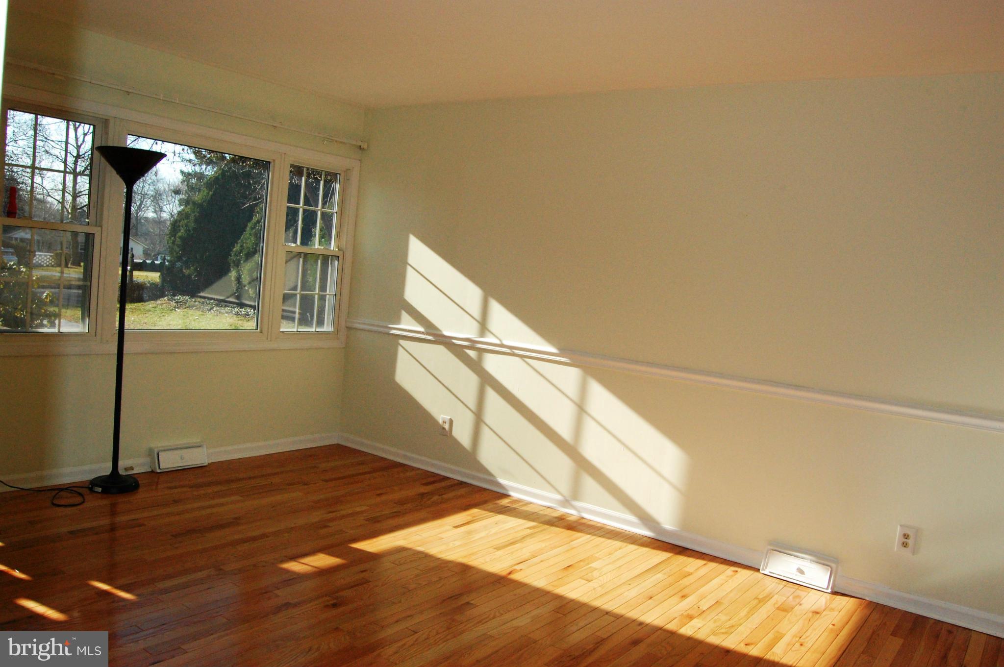 120 Chatham Road Bel Air, MD 21014 - Photo 4 of 23 Living Room
