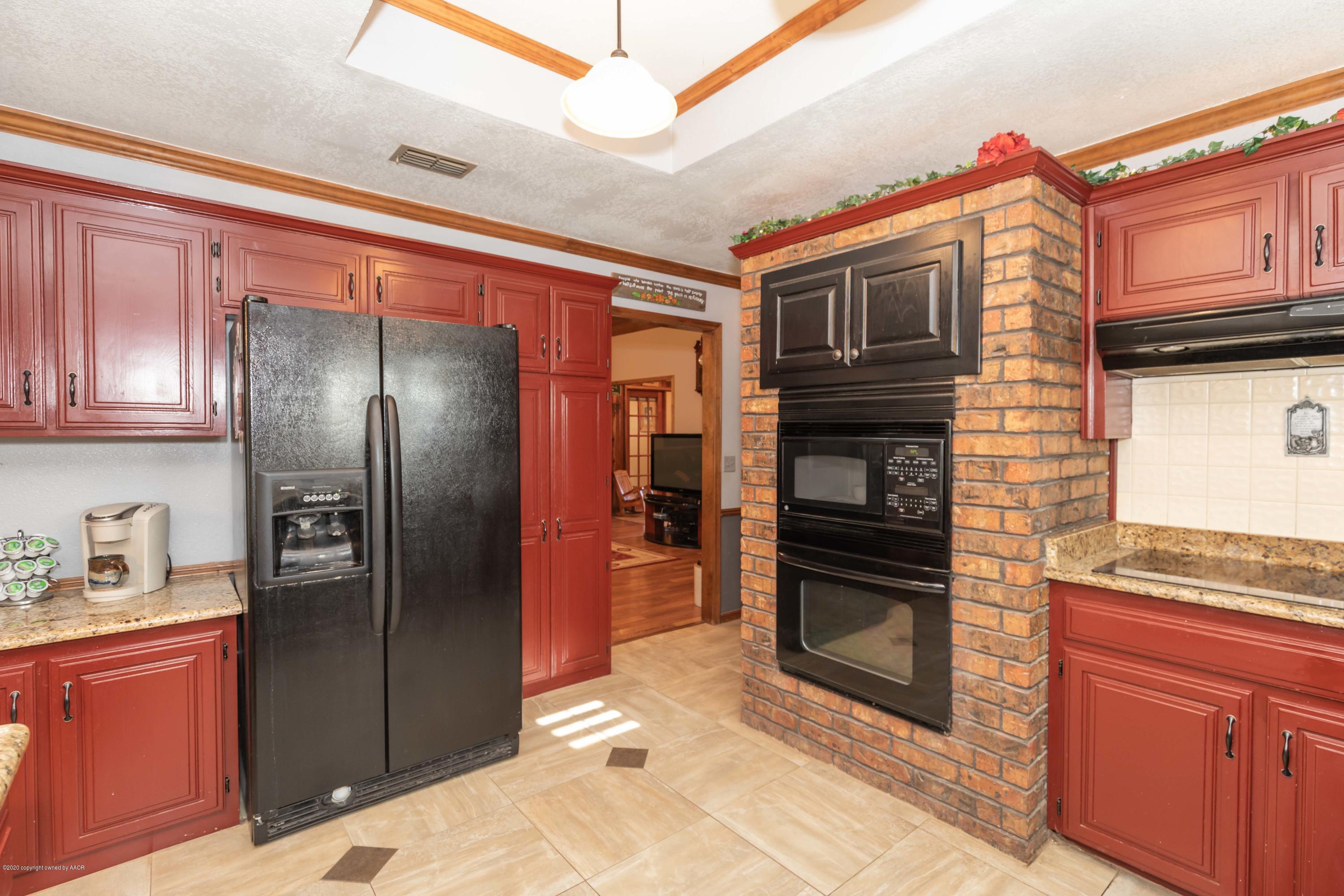 7248 Bayswater Road Amarillo, TX 79109 - Photo 11 of 38 KITCHEN VIEW 2