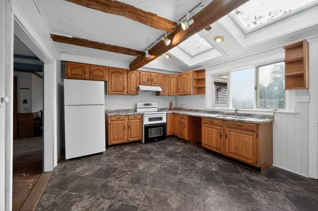 $350,000 | 40 Golf Street, Dartmouth, MA 02747