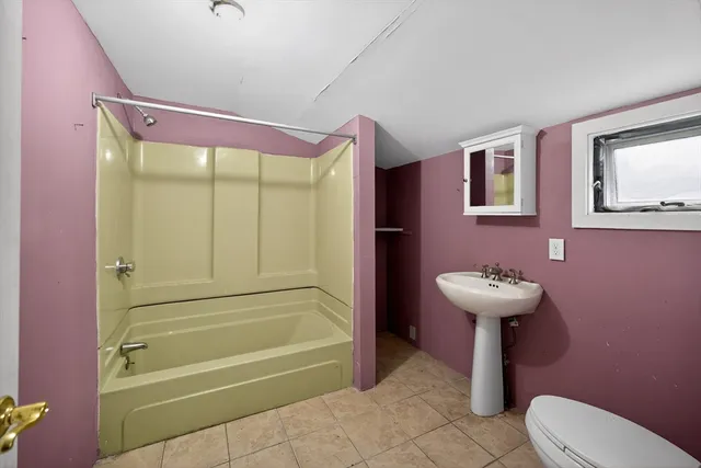 $350,000 | 40 Golf Street, Dartmouth, MA 02747