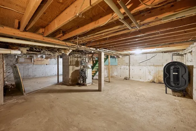 $350,000 | 40 Golf Street, Dartmouth, MA 02747