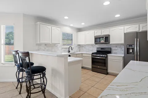$335,000 | 301 Abamillo Court, Hutto, TX 78634