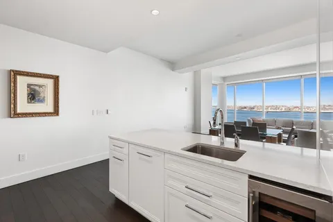 $5,085,000 | 22 Liberty Drive, Unit 8F, Boston, MA 02210