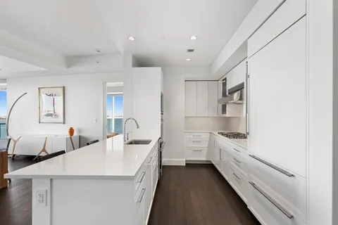 $5,085,000 | 22 Liberty Drive, Unit 8F, Boston, MA 02210