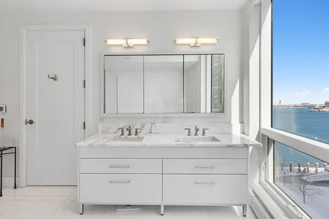 $5,085,000 | 22 Liberty Drive, Unit 8F, Boston, MA 02210