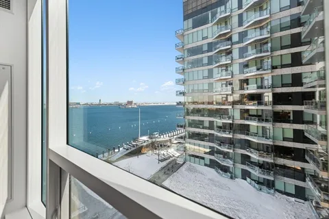 $5,085,000 | 22 Liberty Drive, Unit 8F, Boston, MA 02210