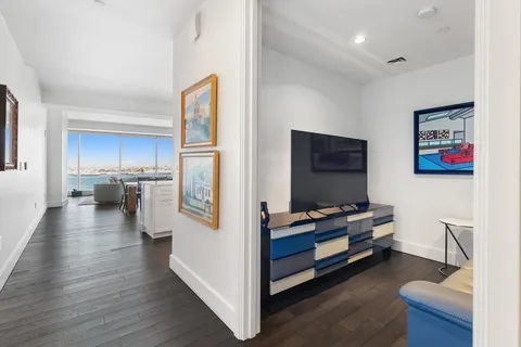 $5,085,000 | 22 Liberty Drive, Unit 8F, Boston, MA 02210