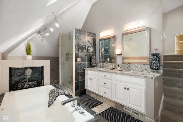 $750,000 | 10919 Running Tide Court, Indianapolis, IN 46236