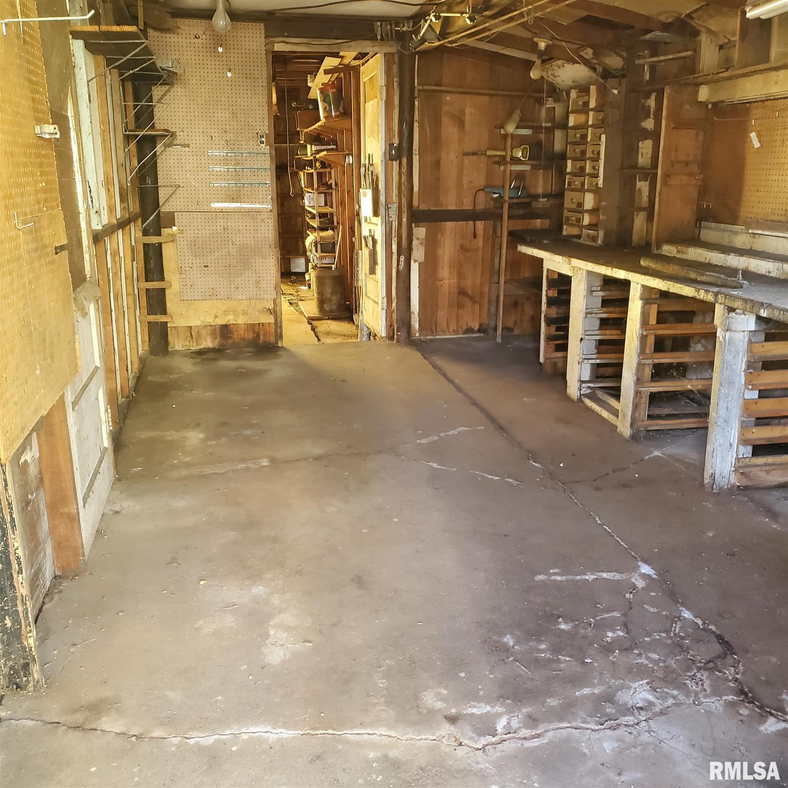211 4th Street Colona, IL 61241 - Photo 12 of 12 Gallery Image 12