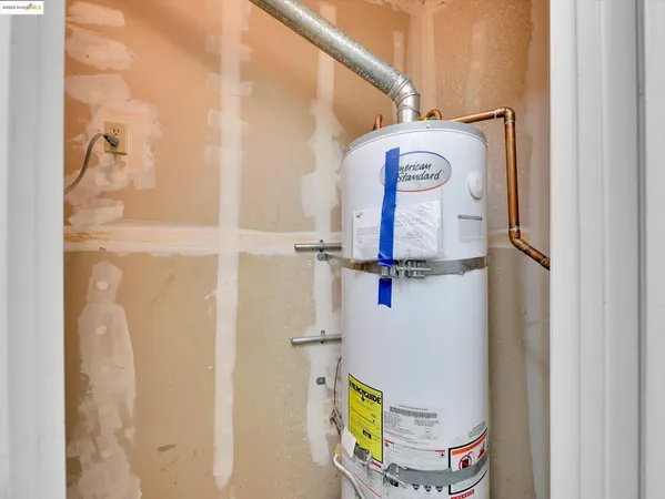 a view of utility room