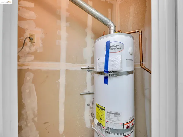 a view of utility room