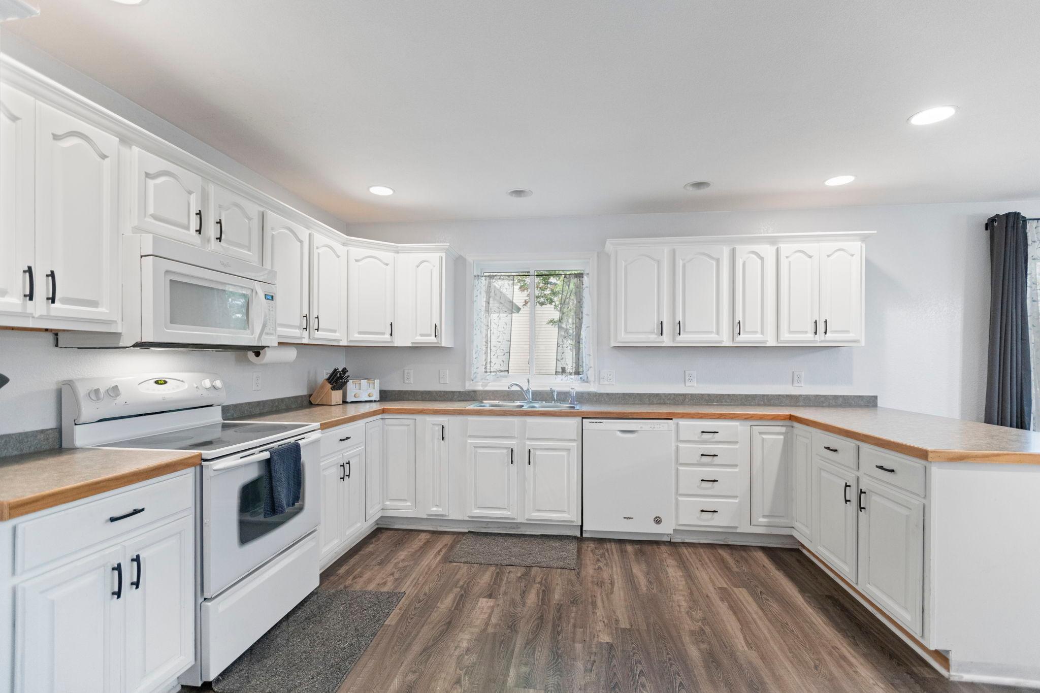 3102 8th Avenue Northwest Faribault, MN 55021 - Photo 4 of 53