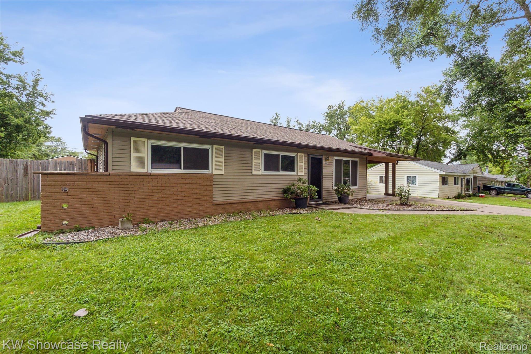 1980 Henbert Road West Bloomfield, MI 48324 - Photo 2 of 24 The Classic Ranch home is 1016 square feet.