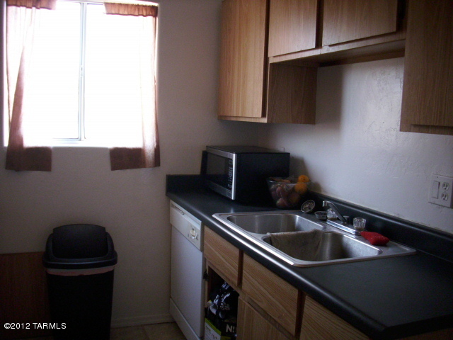 3532 South Mission Road, Unit 5 Tucson, AZ 85713 - Photo 5 of 15