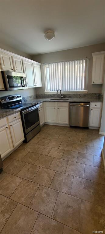 32326 West 12 Mile Road, Unit 53 Farmington, MI 48334 - Photo 3 of 13