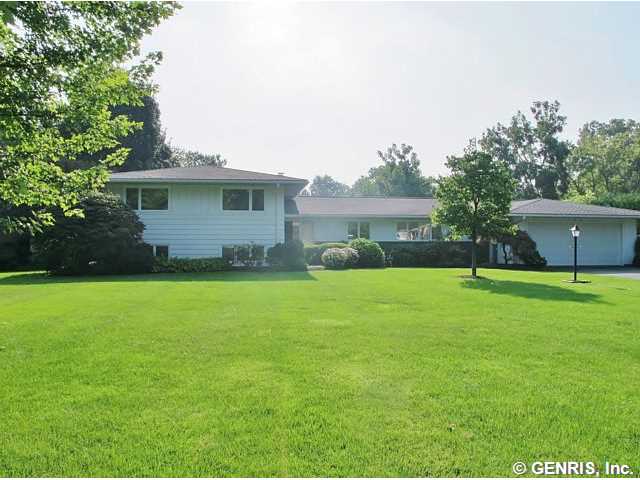 160 Georgian Court Road Brighton, NY 14610 - Photo 1 of 1 Exterior Front