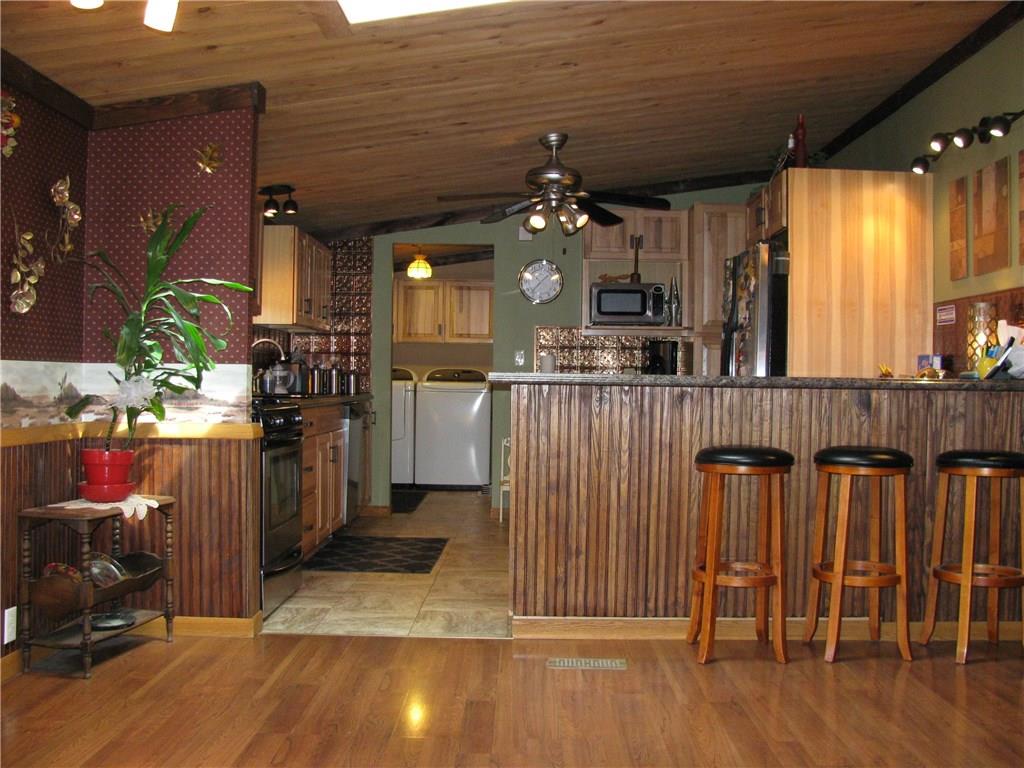 100 Leech Road Greenville, PA 16125 - Photo 12 of 23 OPEN FLOOR PLAN KITCHEN/GREAT ROOM, BREAKFAST BAR