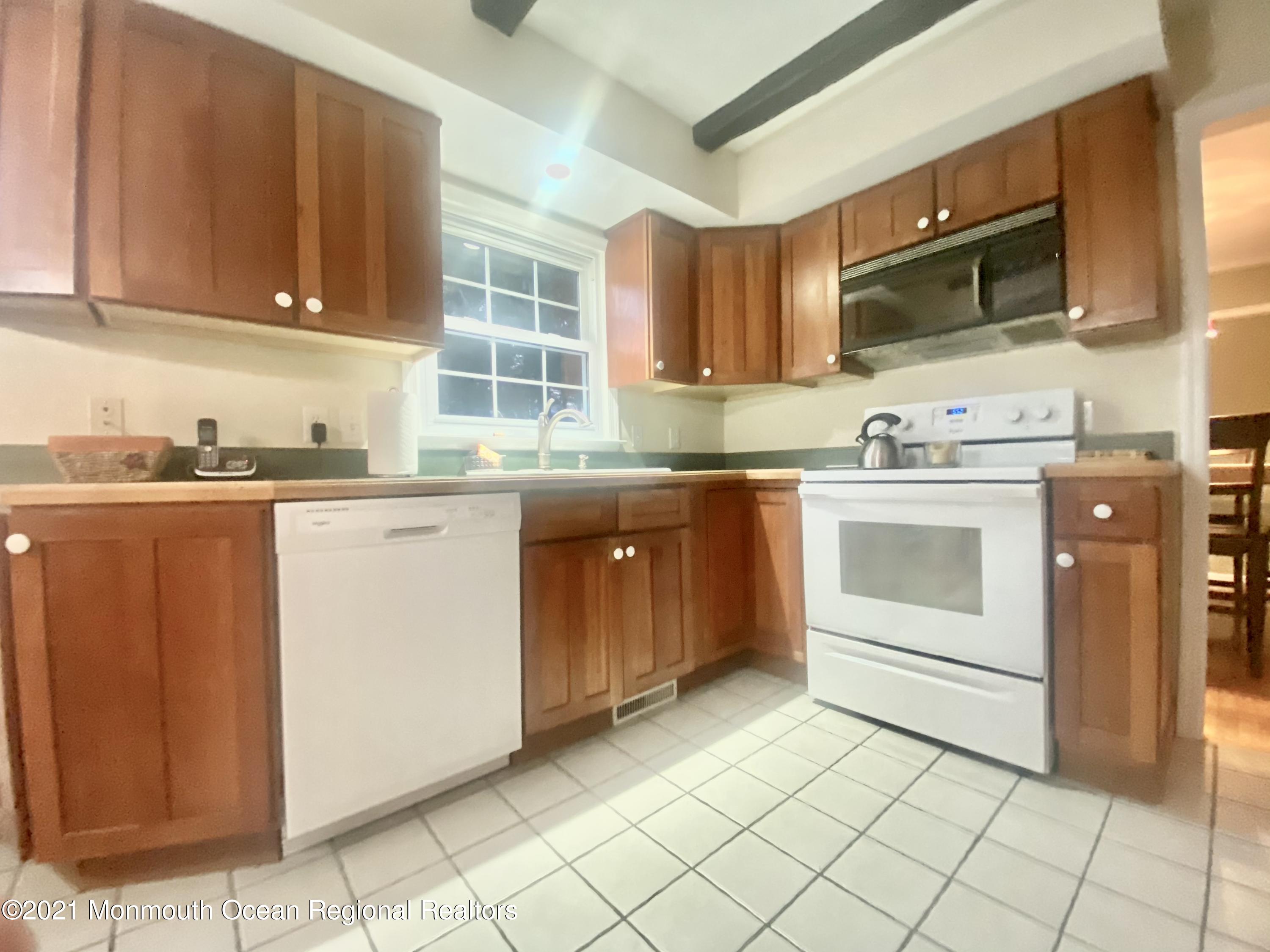 3 Shank Road Milford, NJ 08848 - Photo 8 of 15 5AC81C84-AE66-4569-A059-BAEDC84A4F79