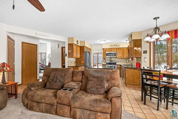 $675,000 | 3241 Commonwealth Avenue, Duluth, MN 55808