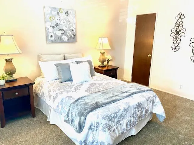 $75,000 | 10401 Briarbend Drive, St. Louis, MO 63146